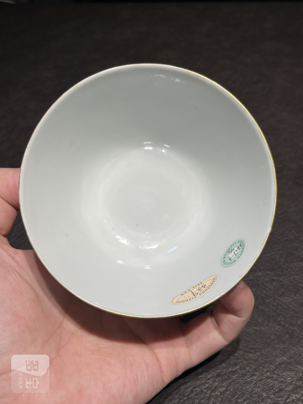 清光绪 粉彩描金百蝶盖碗一对 - 图26